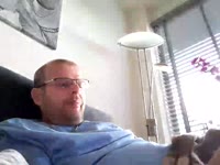 Leuke jonge man van 47, slank postuur, geschoren. Heb jij zin om eens lekker uit je dak te gaan, kom dan hier en je zal de dag van je leven hebben xxxxxxxxxx