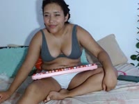 I am a sexy and funny brunette, I like interesting conversations to learn new things, dance to play I have my mind open I am very genuine and I like to make a match, I love kinds friendly and who know how to please me; That they make me feel special to me and above all that they respect my rules, something shy