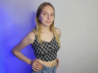 MischaBarton