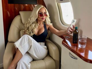 naked cam girl masturbating with vibrator CharlotteMavis