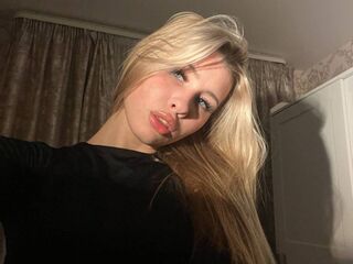 live striptease RowanBellamy