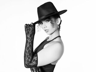 cam slut chat room VeraBellucci