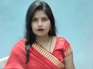 naughty cam girl masturbating with dildo SaronLey