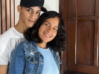 naked couple with webcam licking pussy CnadyAndOliver