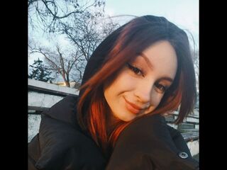 beautiful webcam girl AgaticBella