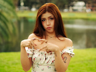 girl webcam AlyBelle