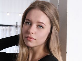 anal web cam AnnetteMajid