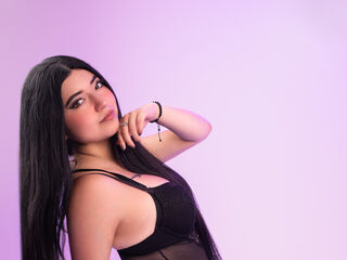topless webcamgirl AriaLunex