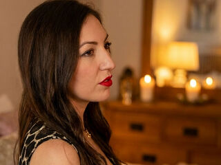 girl showing pussy ArishaElara