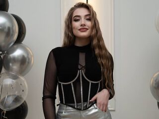 camgirl masturbating with sex toy ArleighDuell