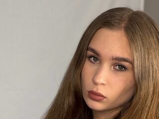 naked cam girl masturbating with dildo BaileyGagnon