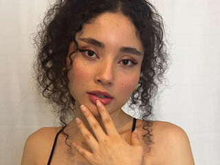 hot cam girl spreading pussy BellaVuitton