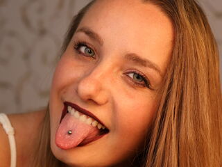 shower live cam BelleCox