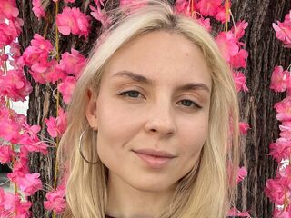 naked webcamgirl BereniceBossom