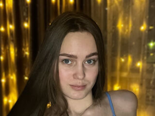 hot web cam show BernardineCaiafa