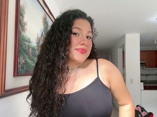 naughty cam girl masturbating CamilaMoreti