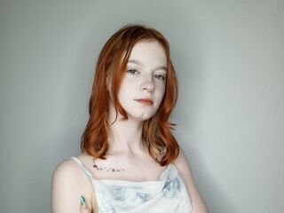 naughty cam girl masturbating with dildo CathrynDunnell