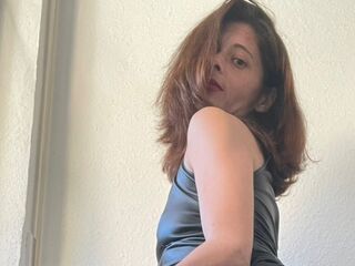camgirl spreading pussy CattleyaQueen