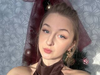 cam girl chat room CharoletteHeckle