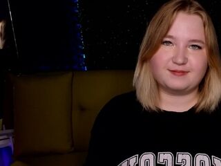 cam girl playing with vibrator ChimberWo