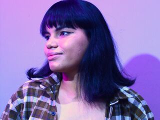 cam girl showing tits ChloyWallace