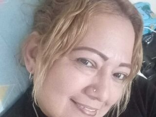 naughty cam girl fingering pussy ClauSilver