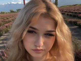 chatrubate cam girl picture CloudyFox
