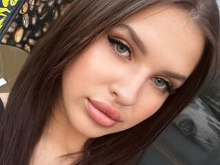 masturbating webcam girl CoraLennox