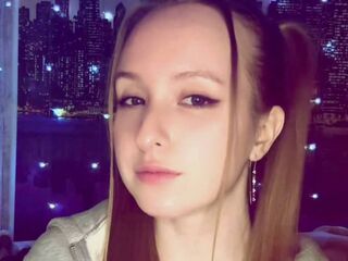 hot naked webcamgirl CortneyMoran