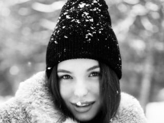 camwhore fingering shaved pussy CurtisStelmack