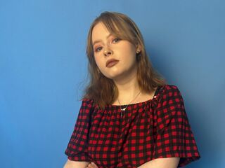 beautiful cam girl DarlenTrueno