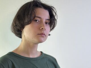 camwhore spreading pussy DoreenTovrea