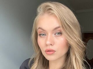 chat room livesex ElaraBrooks