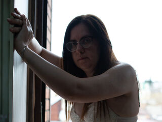 naked cam girl masturbating with dildo EleJones