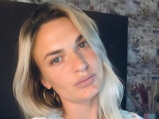 adult cam chat room EllieMaryn