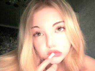 hot webcam slut EsmeGilbertson
