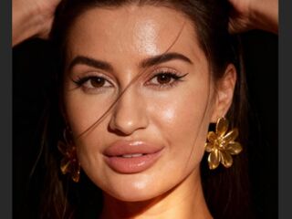 topless girl EvaNever