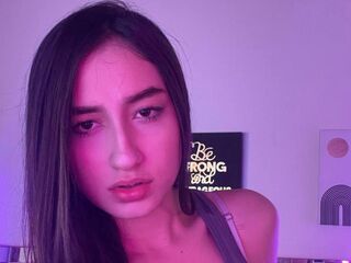 fingering girl EvelynFontain