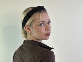 mastubating web cam girl EvetteHilado