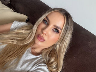 nude webcamgirl picture Evixa