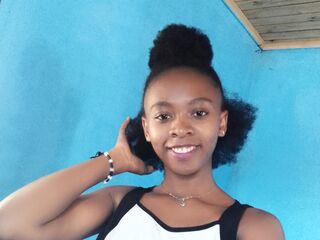 cam girl playing with sextoy FenoJuliette