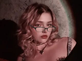 mastubating web cam girl GlynisLathon