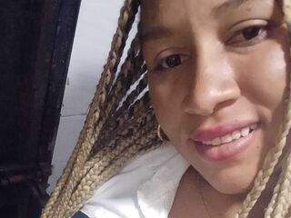 naughty camgirl masturbating with vibrator IsisRusso