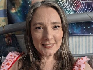 adult chat room IzzyLove