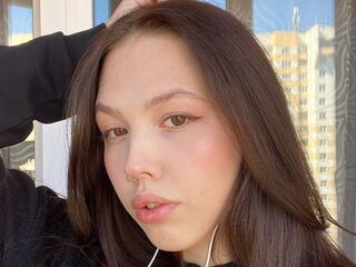 fingering camgirl JanettLemoyne