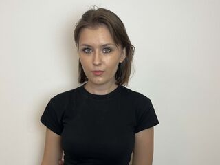 naked webcamgirl video KariErpelding