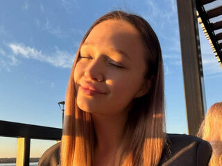 naked camgirl masturbating KatharineDeakyne