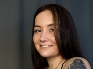 camslut fingering shaved pussy KathrineKeppler