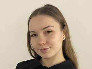 naughty cam girl fingering pussy KayleenSteuart