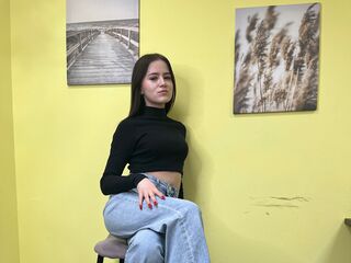 webcam striptease show KeeleyGambee